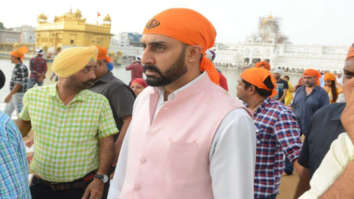 Manmarziyaan star Abhishek Bachchan visits the Golden Temple ahead of the release