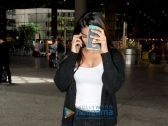 Nidhhi Agerwal and Akshay Kumar snapped at the airport