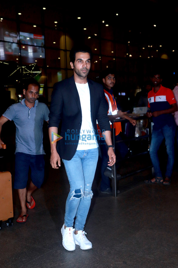 Rajkummar Rao, Harshvardhan Rane and others snapped at the airport last night Rajkummar Rao, Harshvardhan Rane and others snapped at the airport last night