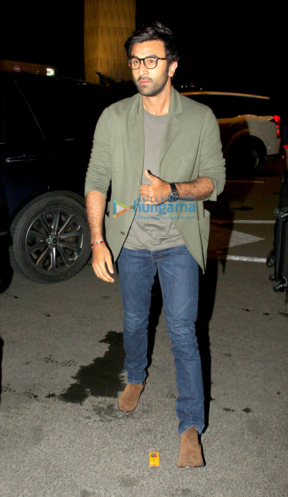 ranbir kapoor deepika padukone and urvashi rautela snapped at the airport 1