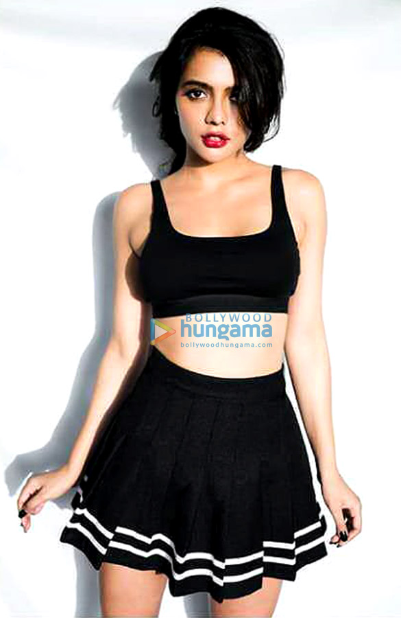 ruhi singh 44
