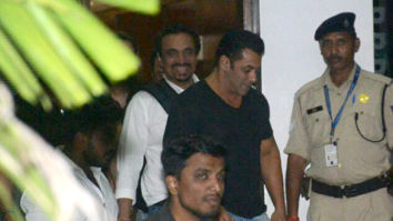 Salman Khan, Shah Rukh Khan and others snapped at Kalina airport