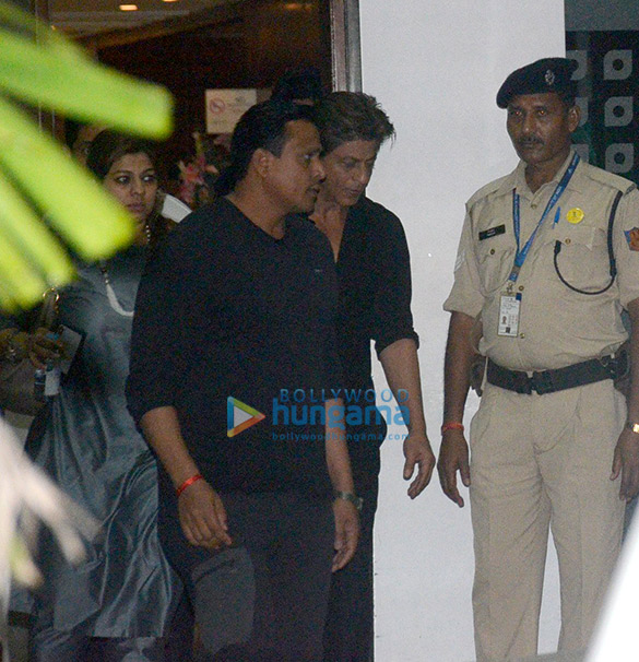 salman khan shah rukh khan and others snapped at kalina airport 4