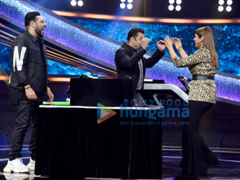 Salman Khan snapped on sets of Dus Ka Dum