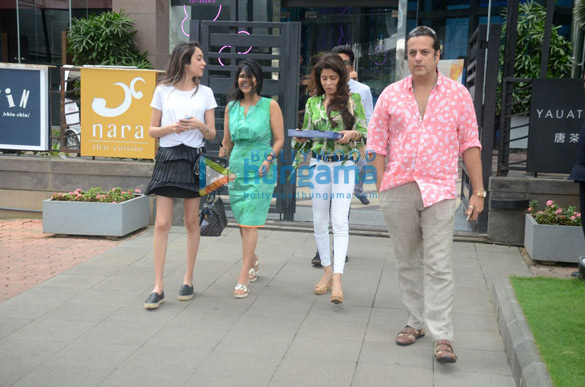 sanya malhotra fardeen khan and others snapped at yauatcha in bkc 1