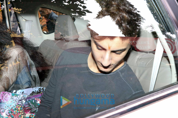 sara ali khan tusshar kapoor and others snapped at shree mukteshwar devalaya temple in juhu 6