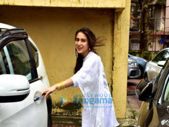 Sara Ali Khan snapped at the gym in Bandra