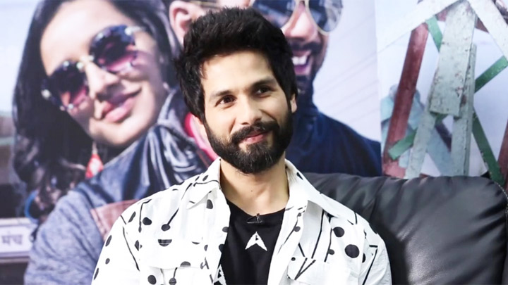 Shahid Kapoor: “Shraddha Kapoor is small town ka MANISH MALHOTRA in Batti Gul Meter Chalu” Shahid Kapoor: “Shraddha Kapoor is small town ka MANISH MALHOTRA in Batti Gul Meter Chalu”