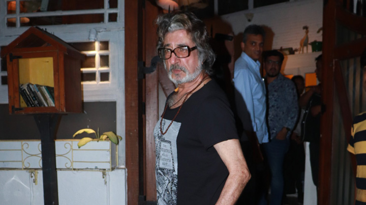 Shakti Kapoor spotted at Juhu fable