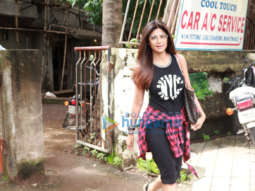 Shilpa Shetty snapped at Kromakay salon in Juhu