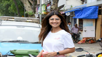 Shilpa Shetty spotted at Juhu