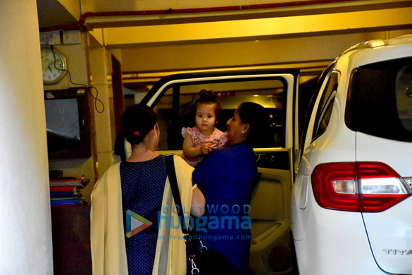 soha ali khans daughter innaya spotted saif ali khans house in bandra 2