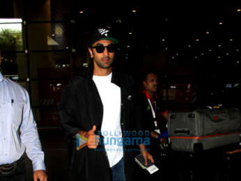 Ranbir Kapoor, Kareena Kapoor Khan, Sonal Chauhan and others snapped at the airport