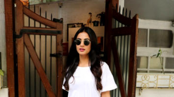 Sonal Chauhan spotted at Fable Cafe in Juhu