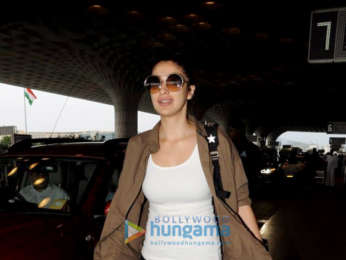 Sonam Kapoor Ahuja, Raveena Tandon and others snapped at the airport