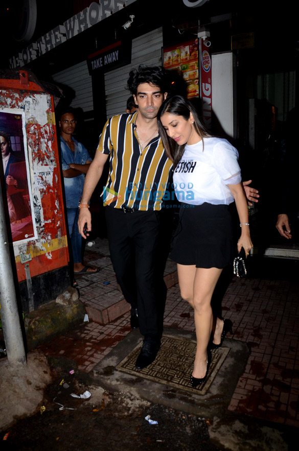 sophie choudry spotted at bastian in bandra 4
