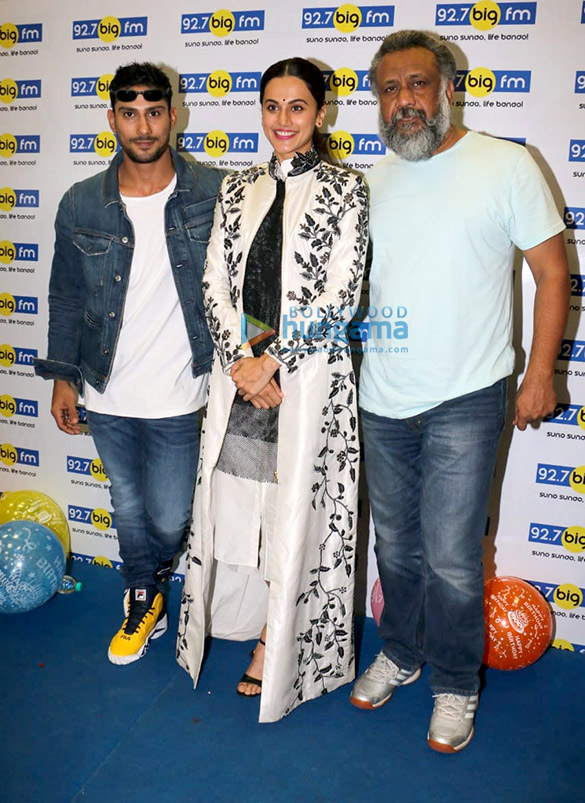 taapsee pannu prateik babbar and anubhav sinha promote mulk at 92 7 big fm radio station 1