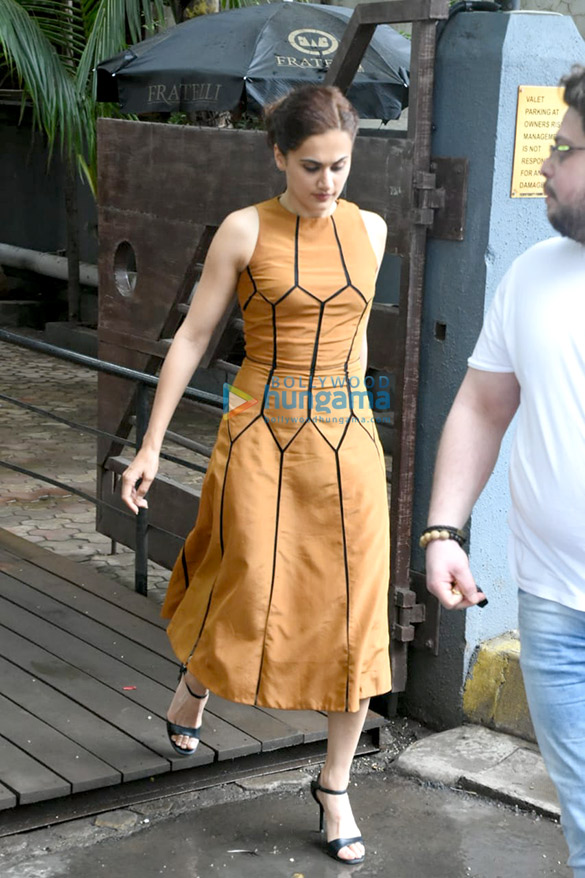 taapsee pannu snapped in andheri 2 2