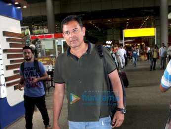 Varun Dhawan, Sonam Kapoor Ahuja, Anushka Sharma and others snapped at the airport