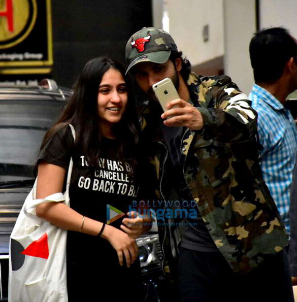 varun dhawan and sonal chauhan snapped outside the gym in bandra 7