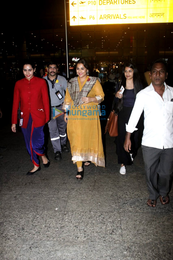 vidya balan and amyra dastur snapped at the airport 5