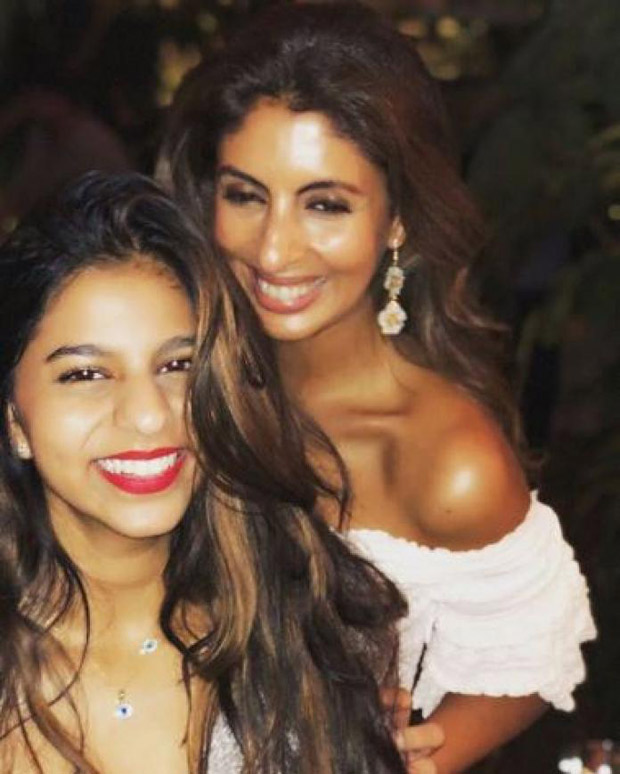 WOW! Suhana Khan and Shweta Bachchan sizzle and revel in their S factor in this unseen pic