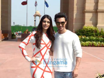 Aayush Sharma and Warina Husain spotted at India Gate promoting LoveYatri