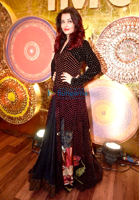 aishwarya rai bachchan sonu nigam and ronit roy grace the imc ladies exhibition 4