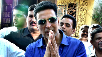 Akshay Kumar celebrates his birthday at his residence in Mumbai