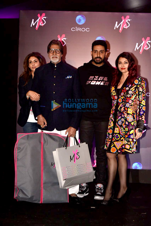 amitabh bachchan navya naveli nanda jaya bachchan and others snapped at shweta bachchan nandas label launch with monisha jaising 13