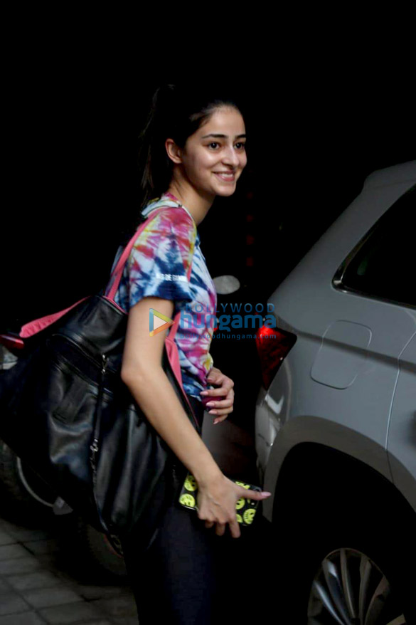 Ananya Pandey Spotted At A Dance Class In Andheri (1) | Ananya Pandey ...