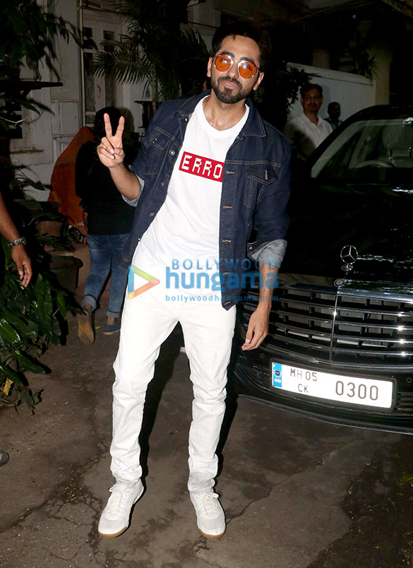 ayushmann khurrana spotted in bandra 5