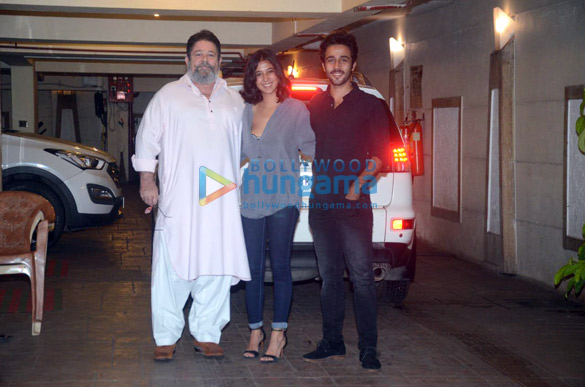 celebs grace kareena kapoor khans birthday bash 2