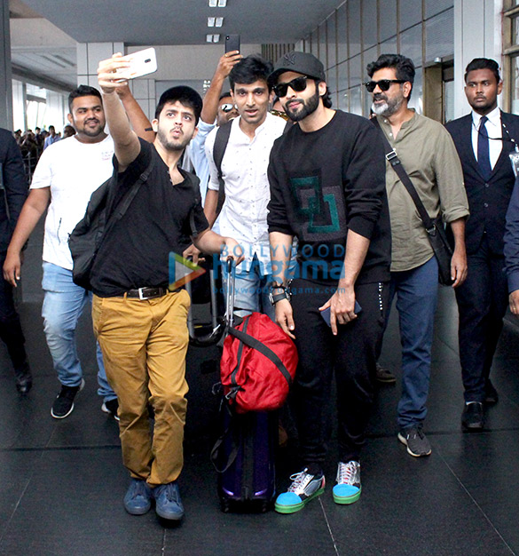 celebs grace the premiere of mitron in ahmedabad 5