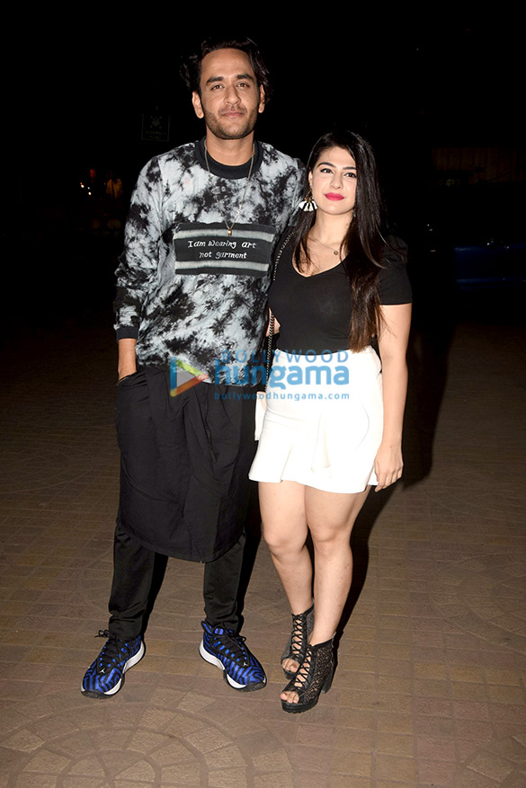 celebs grace the screening of paltan hosted by debina bonnerjee 6