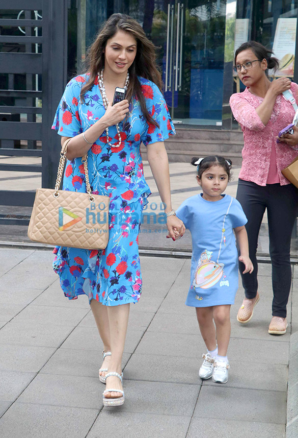 eesha koppikar spotted at yauatcha in bkc 2