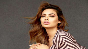 Celebrity Photos of Esha Gupta