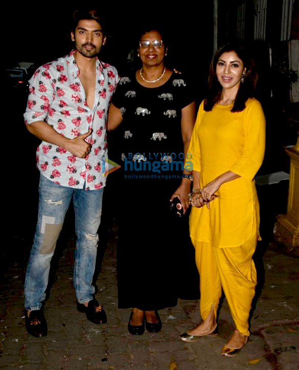 gurmeet choudhary snapped at silver beach cafe in juhu 3