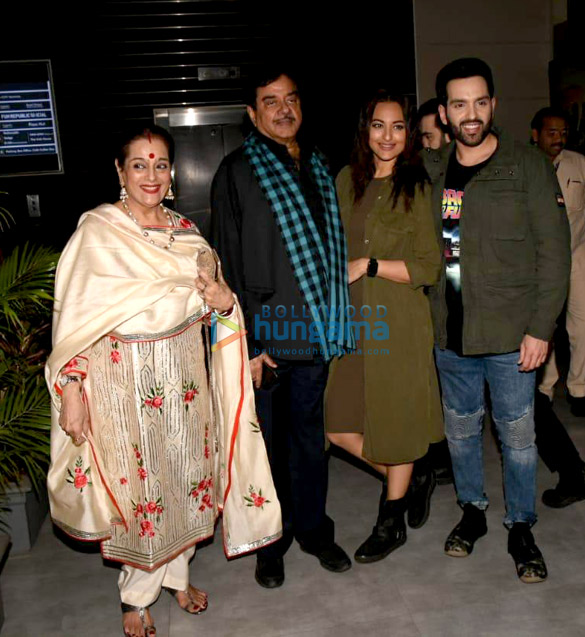 john abraham sonakshi sinha shraddha kapoor and other grace the special screening of paltan 3