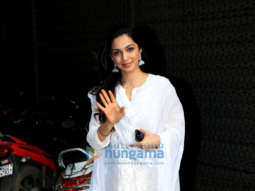 Kiara Advani spotted at Juhu