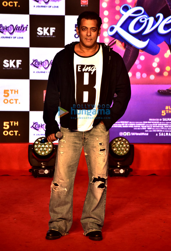 loveyatri music concert with salman khan aayush sharma warina husain 5