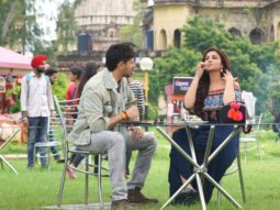 Parineeti Chopra binges onto Litti Chokha with Sidharth Malhotra in Lucknow during the shoot of Jabariya Jodi