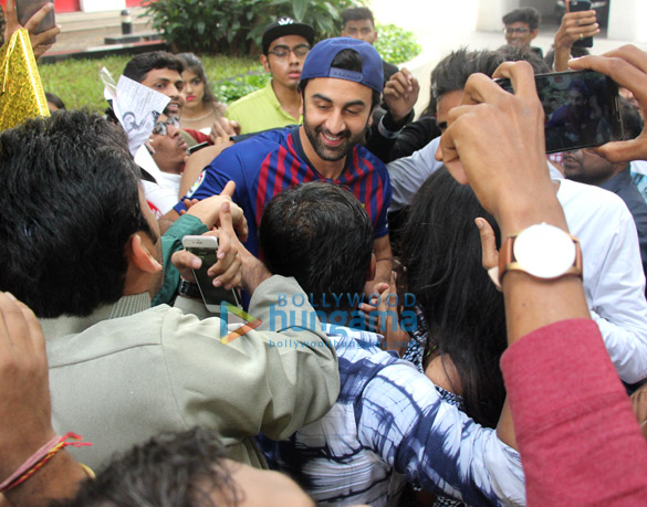 Ranbir Kapoor snapped with fans at his residence