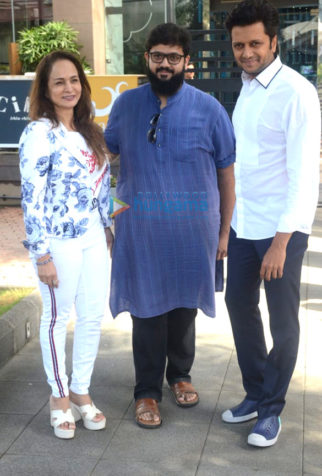 Riteish Deshmukh, Smita Thackeray and her son snapped at BKC