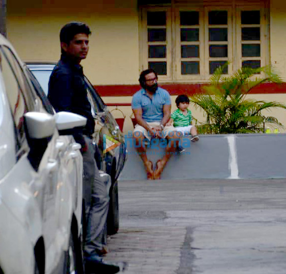 saif ali khan and taimur ali khan snapped in bandra 2