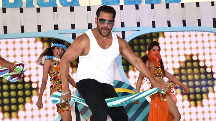 Salman Khan kicks-off the 12th season of Bigg Boss in Goa | PRESS CONFERENCE | Part 4