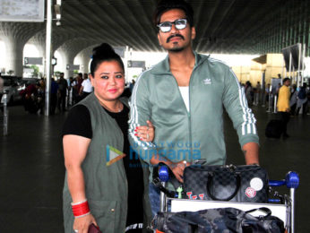 Sanjay Kapoor, Mouni Roy and others snapped at the airport