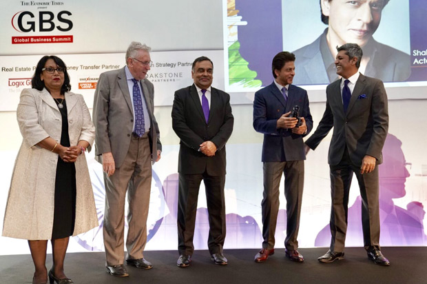 Shah Rukh Khan gets felicitated at India - UK Business summit in London