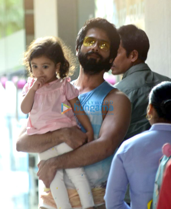 shahid kapoor and misha snapped at the hospital 4