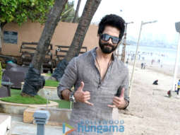 Shahid Kapoor snapped in Juhu during ‘Batti Gul Meter Chalu’ promotions